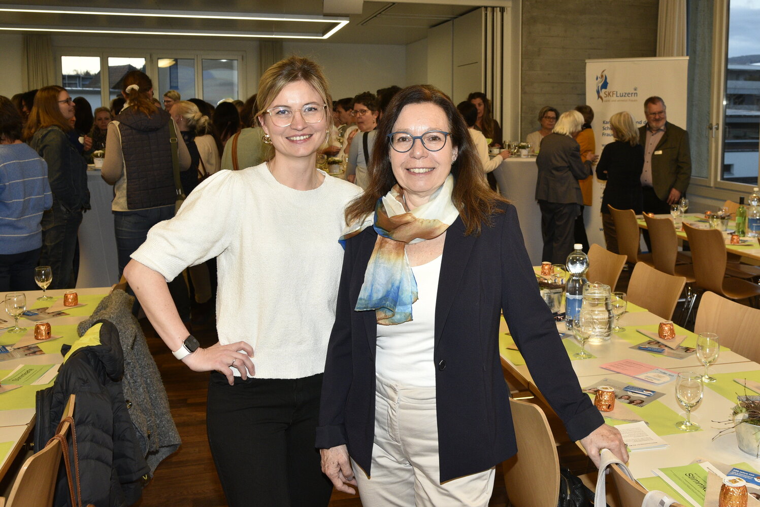 Bild: Präsidentin Patricia Steiner (rechts) und Kommunikationsverantwortliche Frauenbund Hochdorf, Samira Scheuber (links) . (Bild Seetaler Bote) 